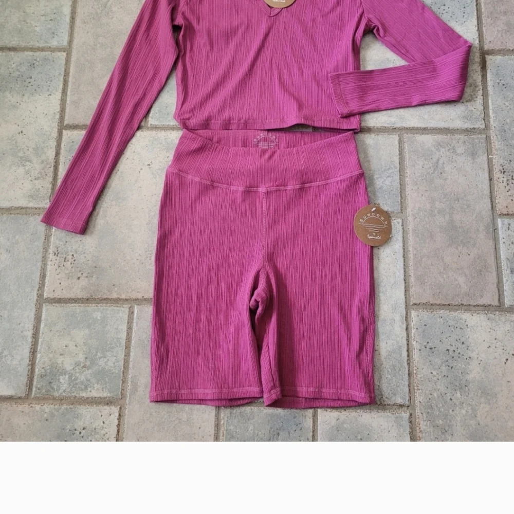 Splendid Ada Notch Tee & Axel Biker Short Set